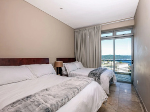 Point Waterfront Apartments