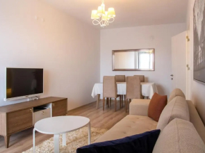 Spacious and Furnished Flat With Balcony in Izmir