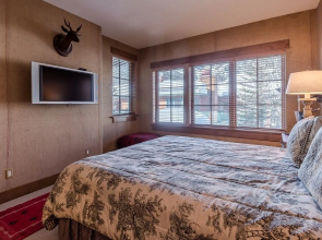 Westridge #27 - 3 Br Condo