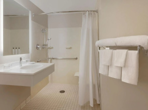 SpringHill Suites by Marriott Newark Liberty International