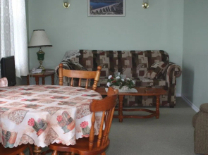 Hillside B&B Cottage