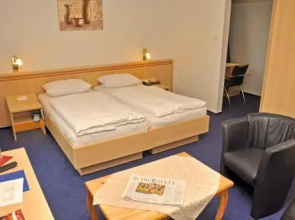 Central Hotel