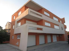 Apartments Nika Sukošan