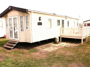 Caravan by Camber Sands 2