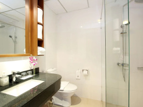 Kamala Beach Resort, A Sunprime Resort - Adults Only