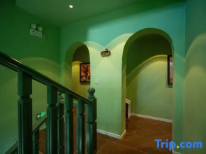 Huapan Lvye · French Romantic | Dreamy Garden-Themed Boutique Homestay (Dali Ancient City Branch)