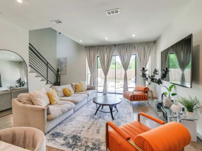 Modern & Spacious Home 3 Mi to Downtown Dallas!