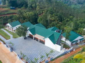 Rainwood Aurum Resort