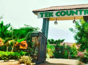 Tek Country gardens buwama