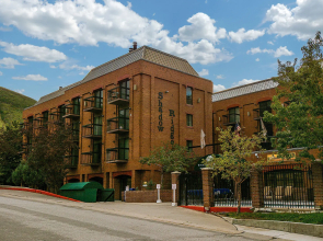 Shadow Ridge by All Seasons Resort Lodging