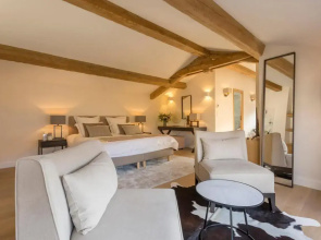 Mougins Luxury Retreats