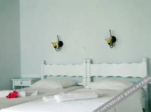Maria Studios Rooms and Apartments