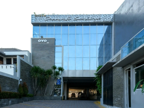OYO 825 Grand Omah Sastro
