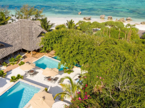 Sunshine Bay Hotel