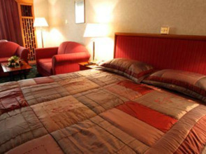 Отель The George Hotel