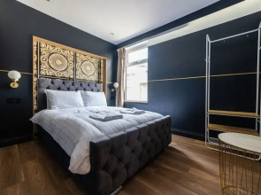 Hollywood Suite Sasco Apartments