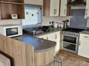 3-bed Caravan, Sleeps 8 With Pool