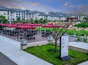 YUN-ZEN Jinling Acrobatics Hotel