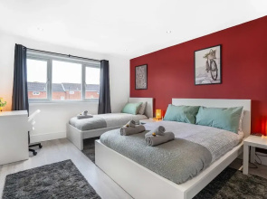 3 Bedroom House-free Parking