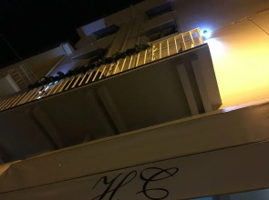 City Hotel