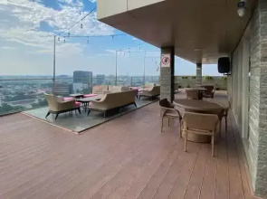 Cozy and Tidy Studio Apartment at 21st Floor Warhol (W/R) Residences By Travelio
