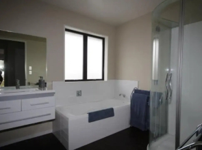 20 Rutherford Crescent