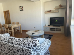 Lovely 2 BR unit with city view