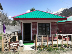StayApart - Shruti Guest House
