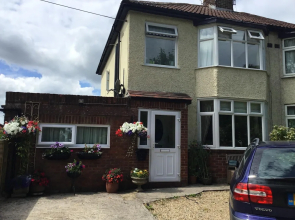 House With 4 Bedrooms in Warminster , With Enclosed Garden and Wifi