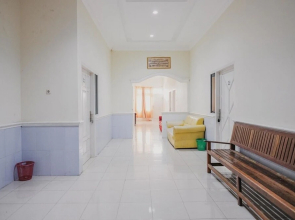 Hijrah Inn by RedDoorz