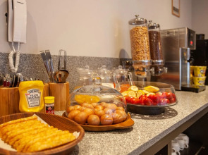 Brown Dot Hotel Hadan