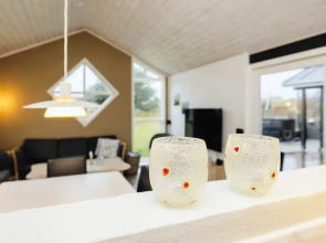 Stunning Holiday Home in Hirtshals with Hot Tub