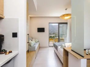 Mira Mare Luxury Residence