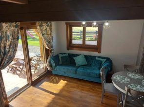 Domki nad jeziorem czorsztyńskim