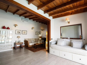 Villa Palmitos Deluxe Seaview