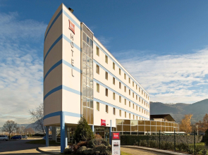 ibis Archamps Porte de Geneve