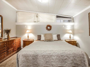 Beachwood Condos & Resort