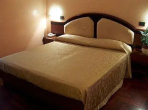 Hotel Cesari
