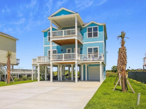 Pearl of the Sea by Ryson Vacation Rentals