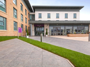 Premier Inn Edinburgh Airport - M9 Jct1