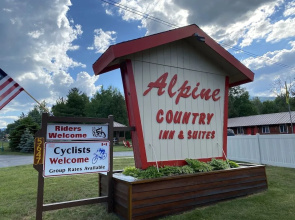 Alpine Country Inn and Suites