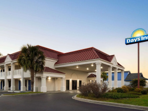 Days Inn by Wyndham Dillon