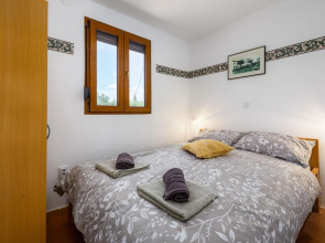 Amazing Apartment in Rovinjsko Selo With Outdoor Swimming Pool, Wifi and 2 Bedrooms