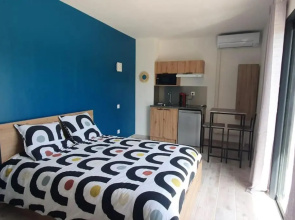Studio Provence (Adults Only)