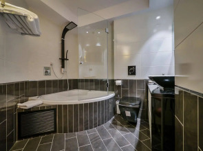 21st Floor 360 Suitop Hotel