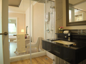 The Raya Surawong Bangkok