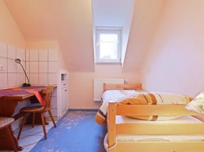 4 Private Single Rooms (4791)