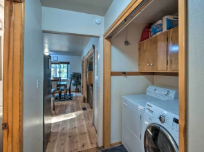 7 Mi to Heavenly Ski Resort: Cozy Tahoe Cabin