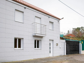 House With 3 Bedrooms in Goiás, Lalín, With Wonderful sea View, Terrace and Wifi