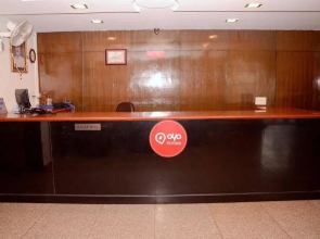 OYO 2007 Hotel Monarch Inn